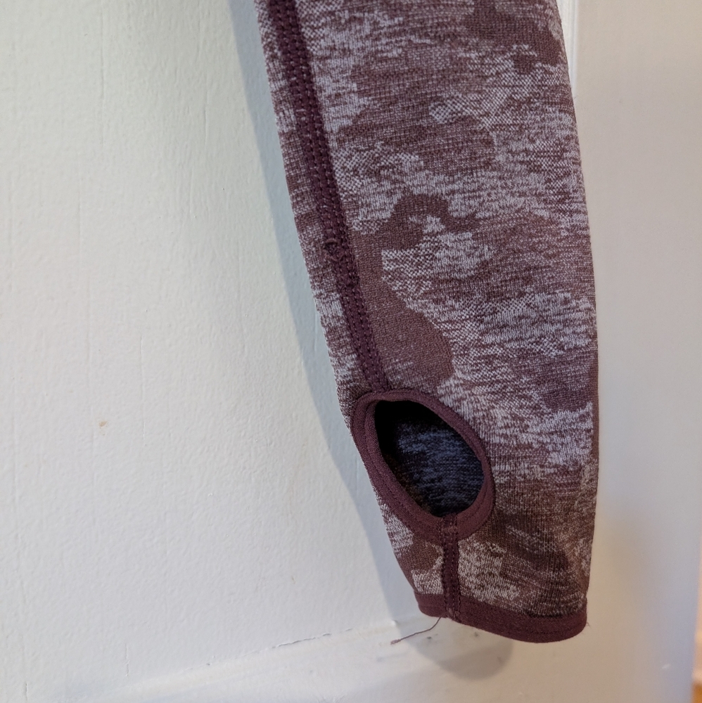Gymshark S Camo Adapt Seamless Long Sleeve Crop Top Berry - Picture 4 of 8
